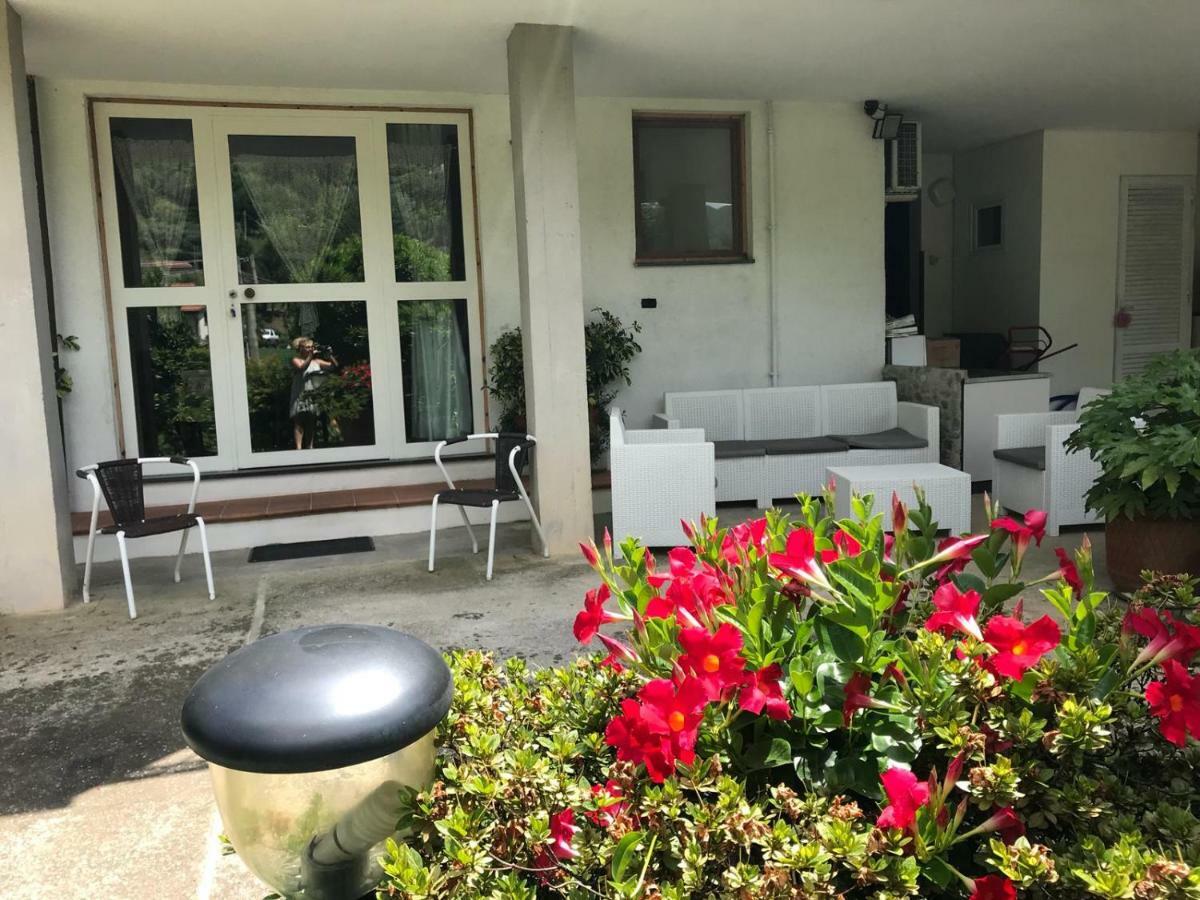 Parte Di Casa Con Giardino E Piscina Holiday home